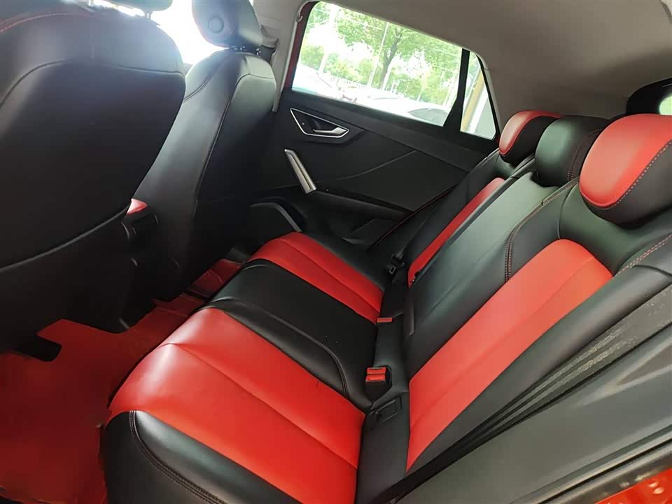 Audi Q2L Audi Q2L