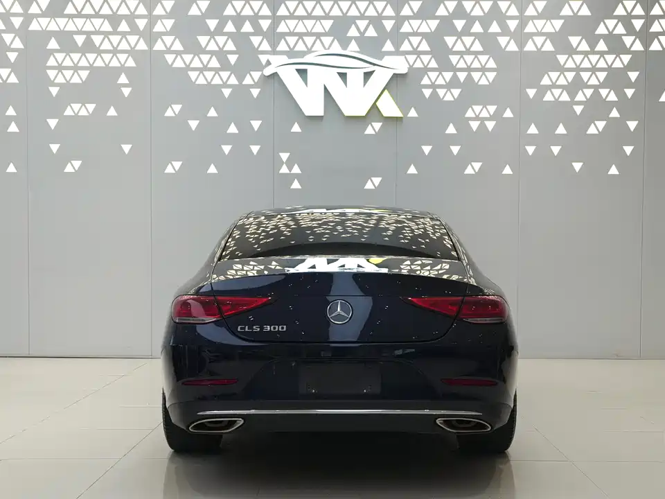 Mercedes-Benz CLS Mercedes-Benz CLS