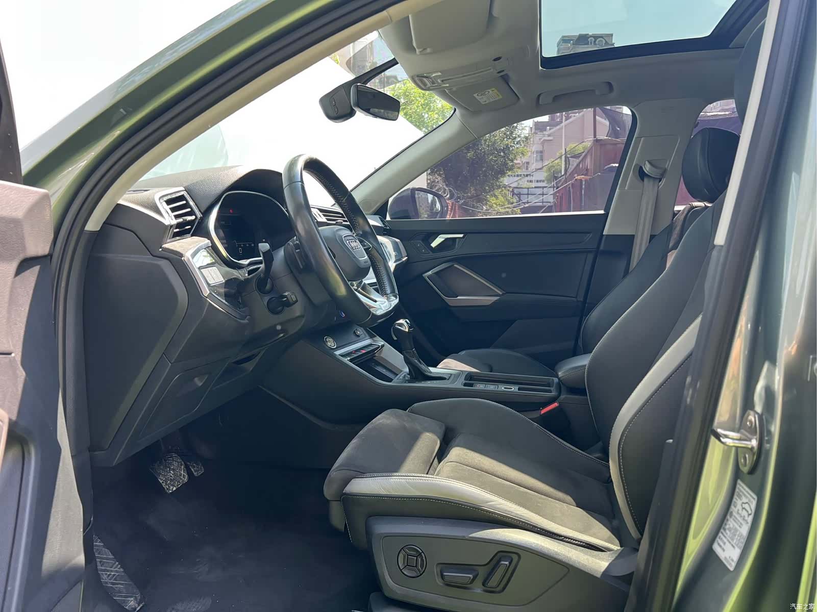 Audi Q3, 2022 4
