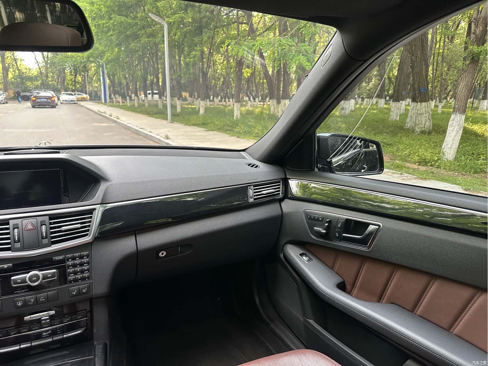 Mercedes-Benz E-Class, 2012 33