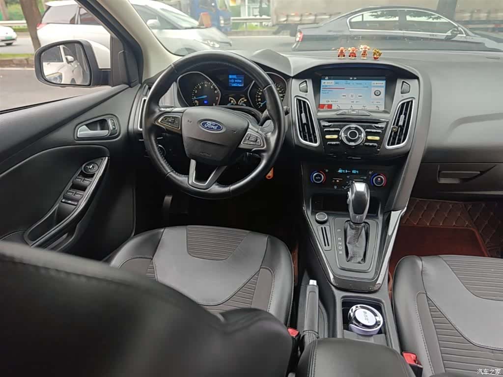 Ford Focus, 2018 11
