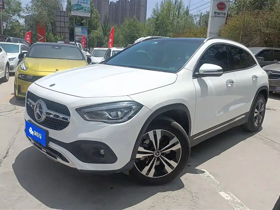 Mercedes-Benz GLA