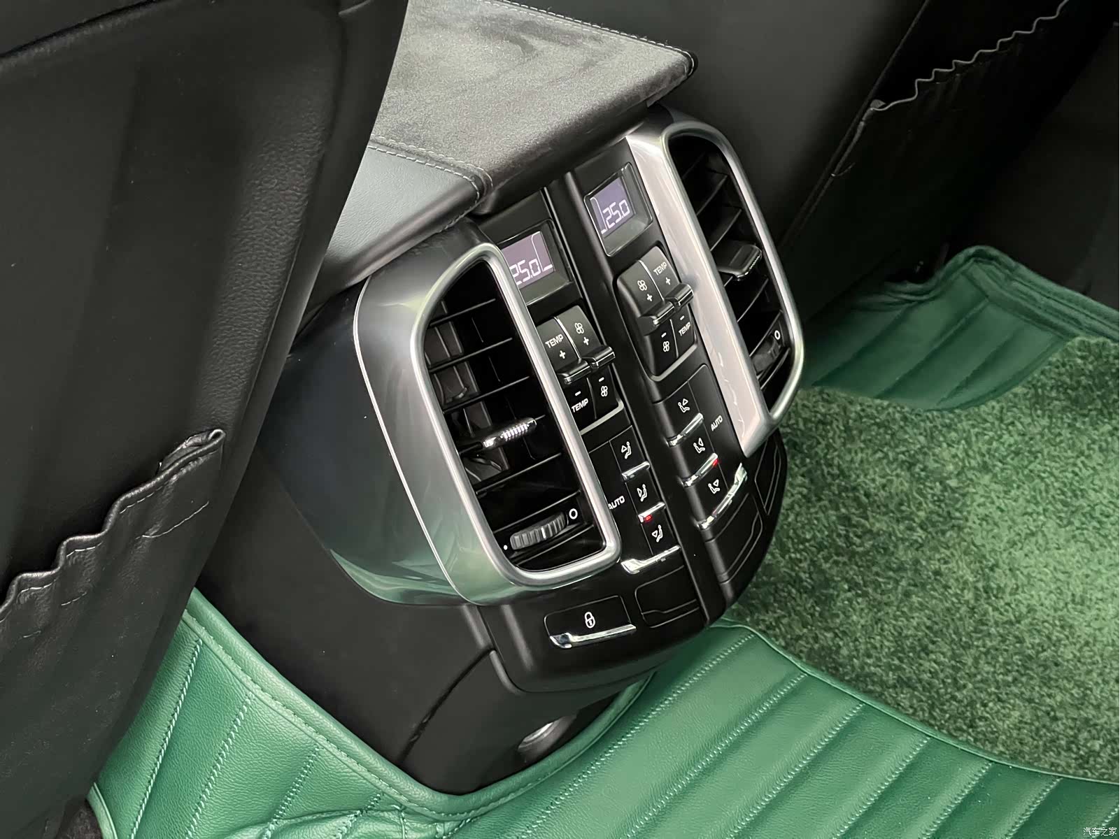 Porsche Cayenne, 2016 13