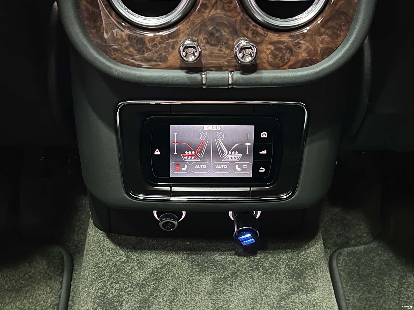 Bentley Bentayga, 2018 18