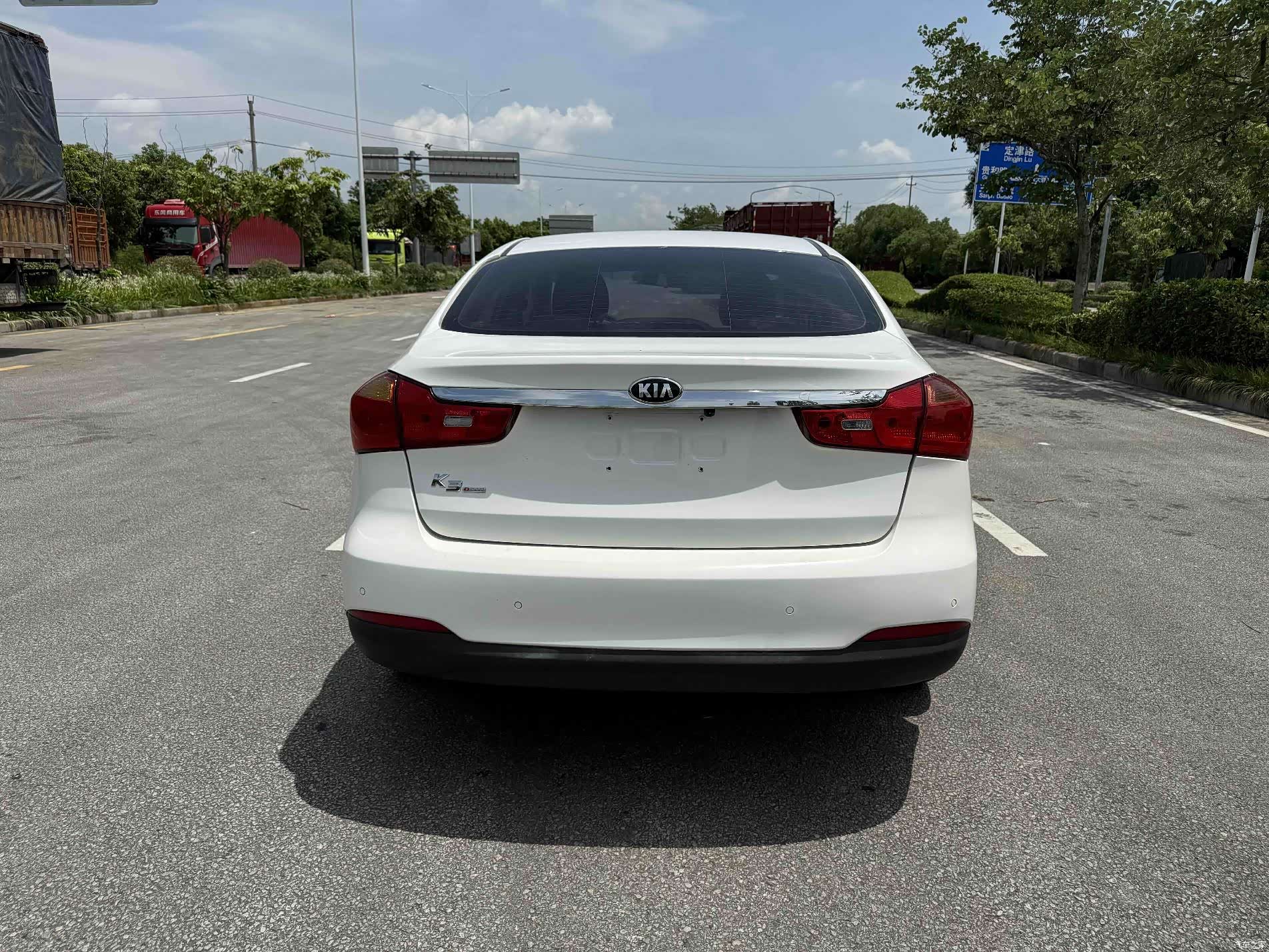 Kia K3, 2013 8