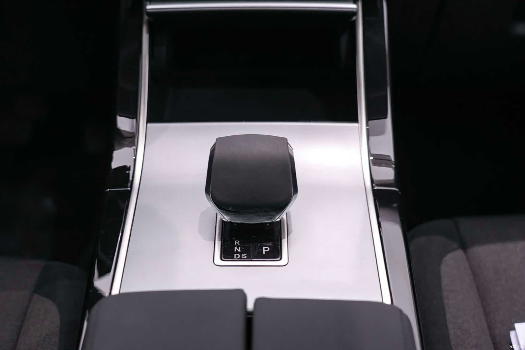Land Rover Range Rover, 2024 18