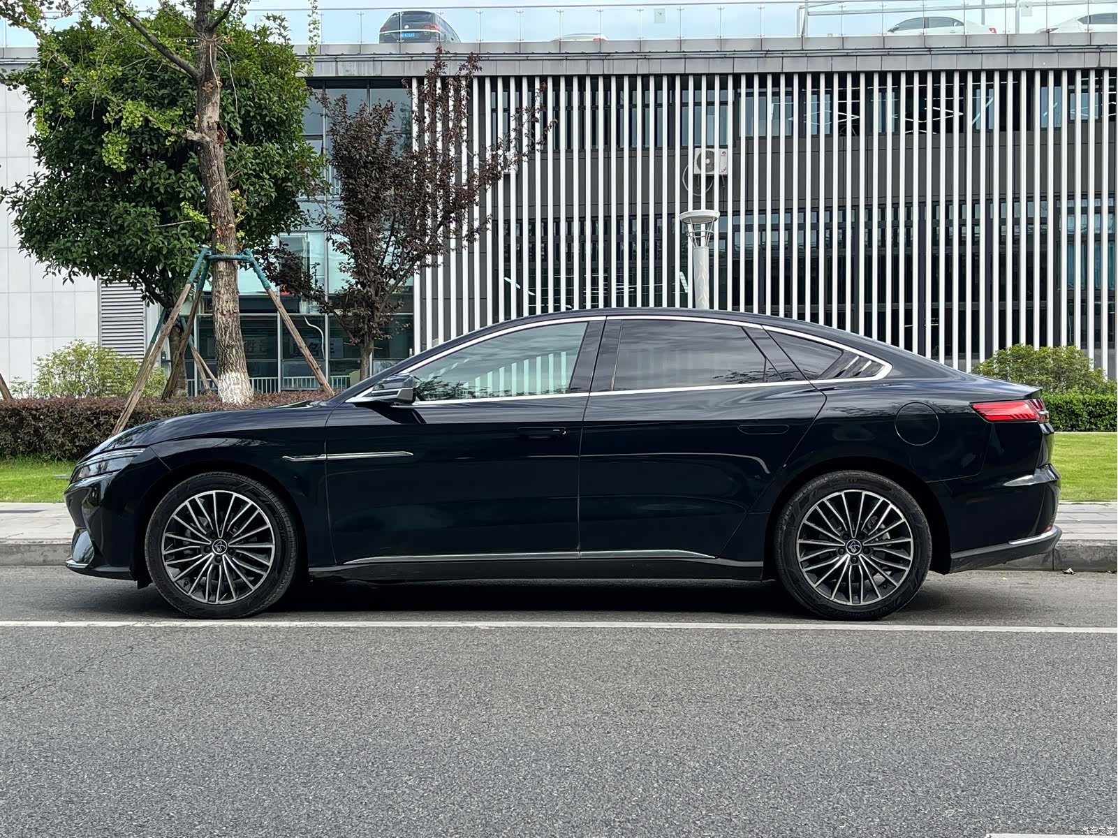 BYD Han, 2021 4