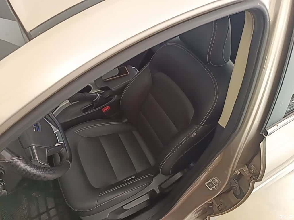 Geely Emgrand, 2017 15