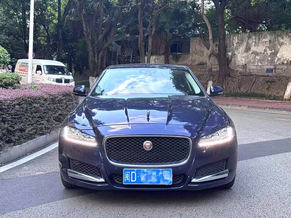 Jaguar XFL
