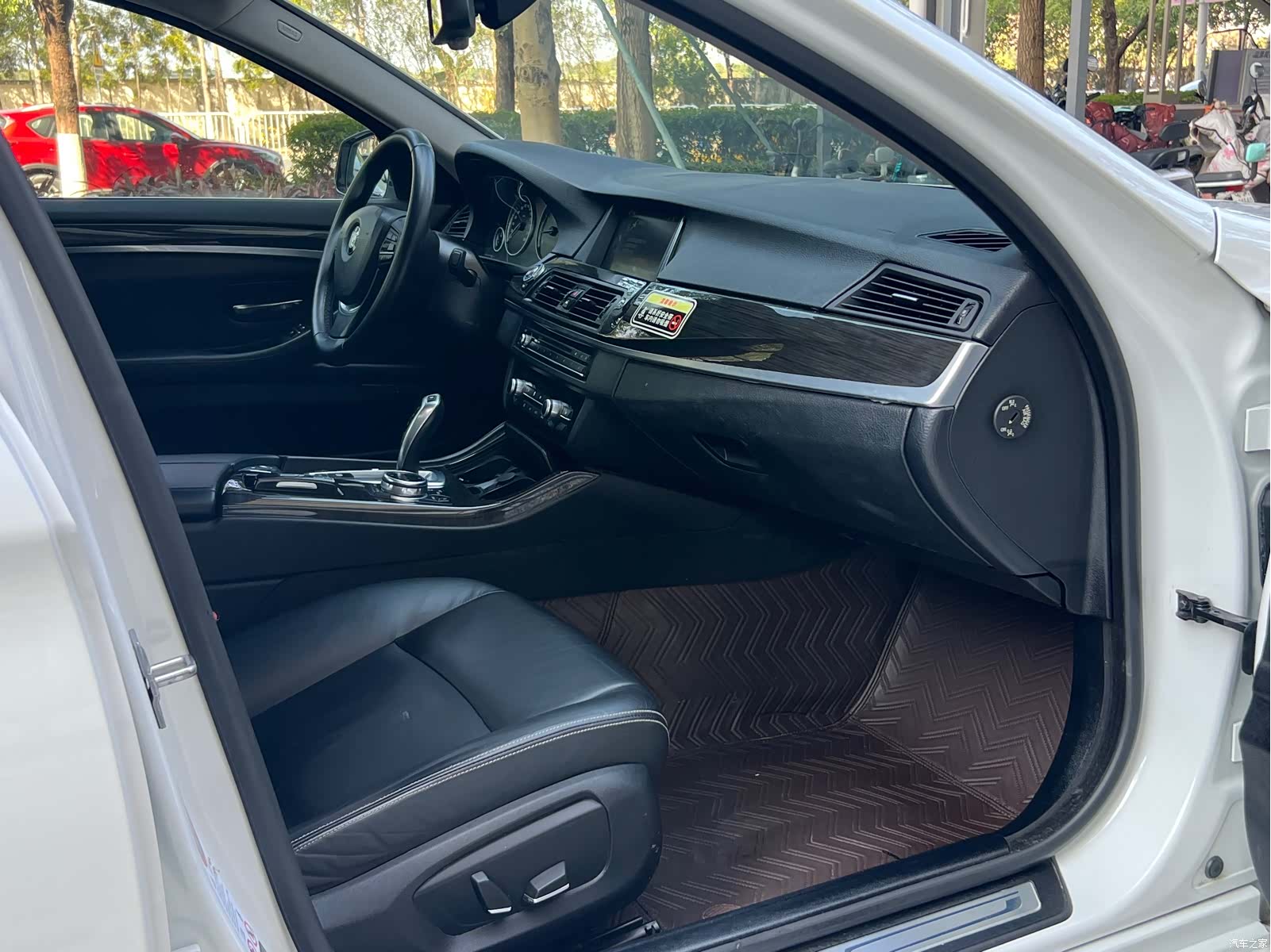 BMW 5 Series, 2014 13