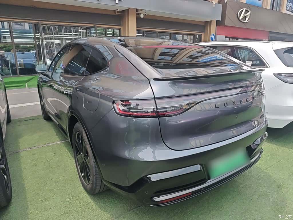 Luxeed R7, 2025 все фото