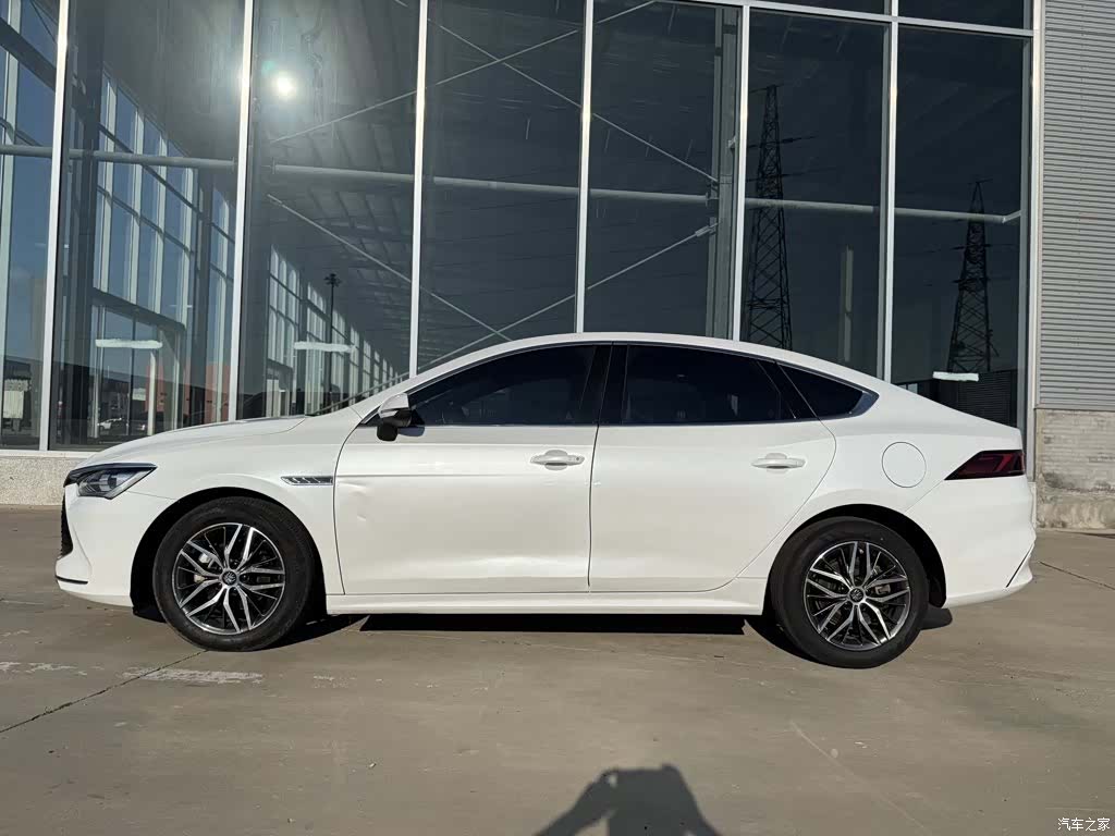 BYD Qin, 2021 4