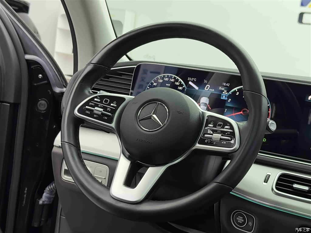 Mercedes-Benz GLE, 2023 15