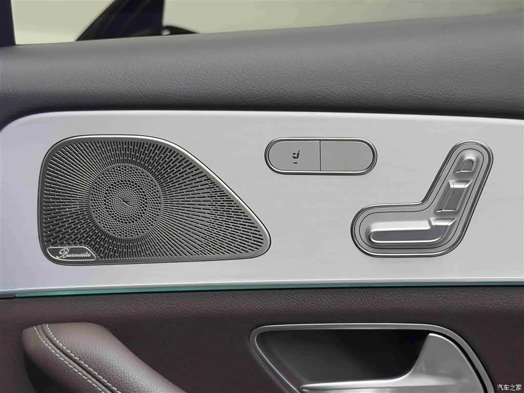 Mercedes-Benz GLE, 2023 14