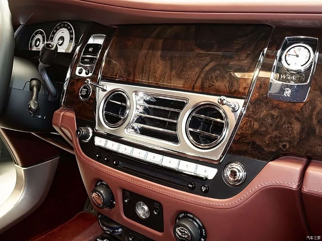 Rolls-Royce Wraith, 2015 9