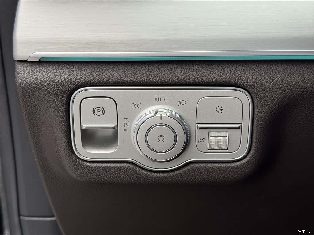 Mercedes-Benz GLE, 2023 18