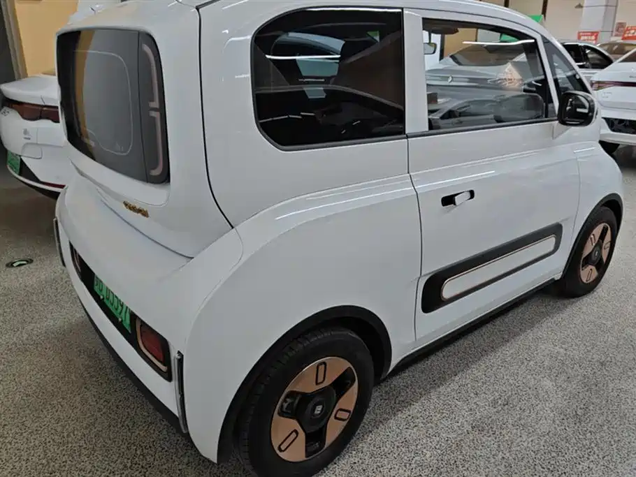 Baoding KiWi EV