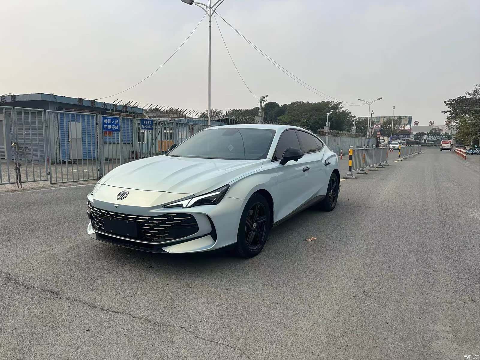 MG MG7