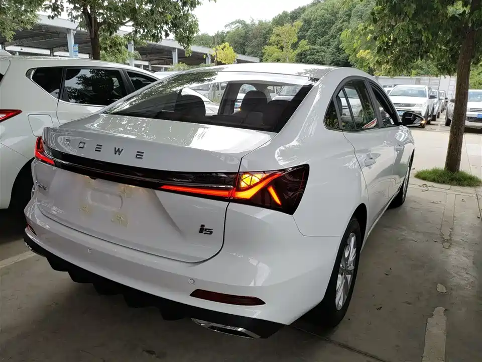 Roewe i5