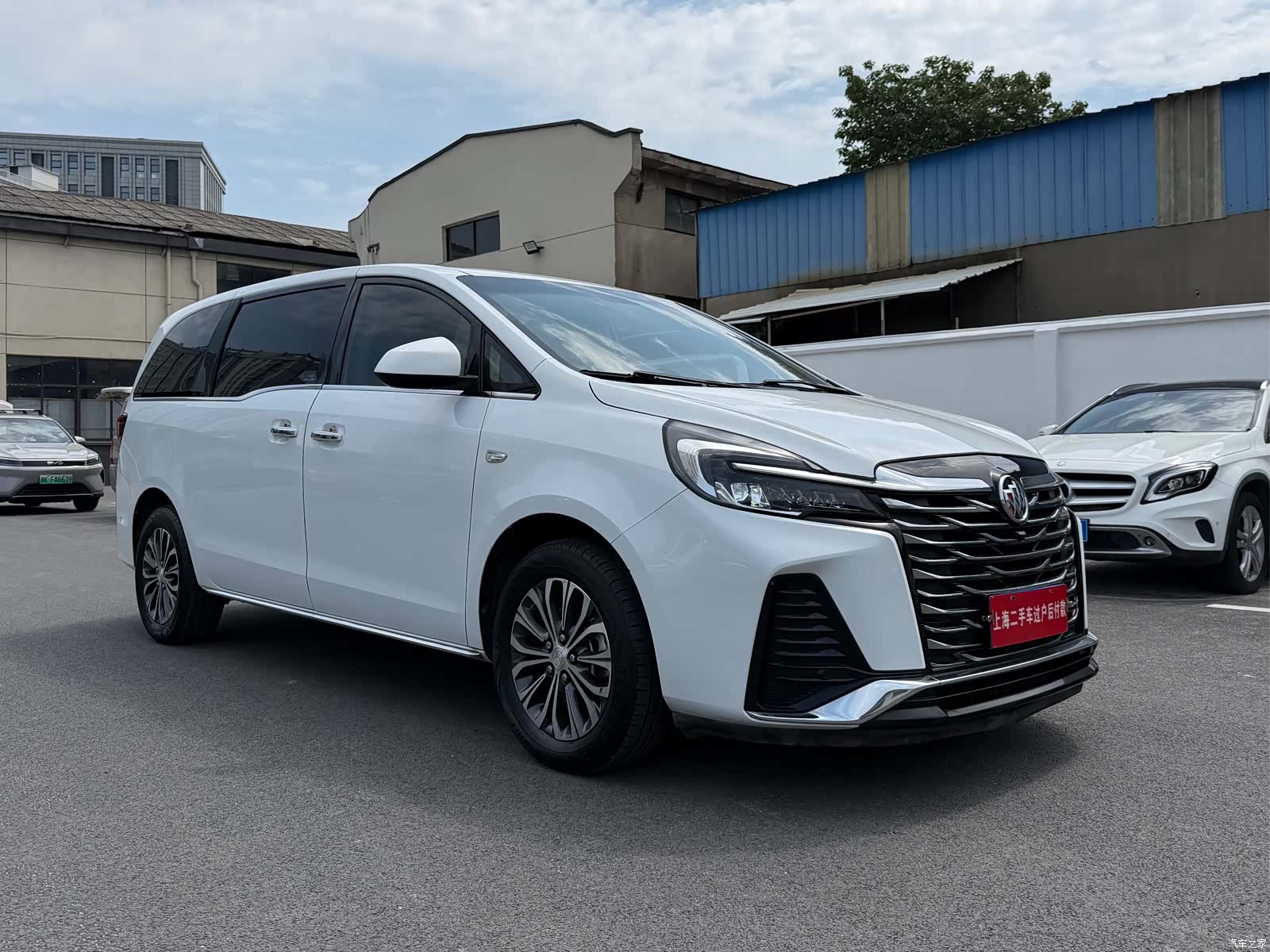 Buick GL8, 2023 3