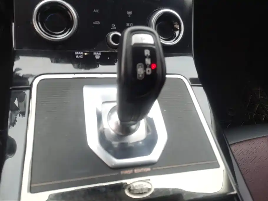 Land Rover Range Rover Aurora