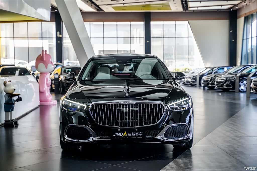 Maybach S-Class, 2023 4