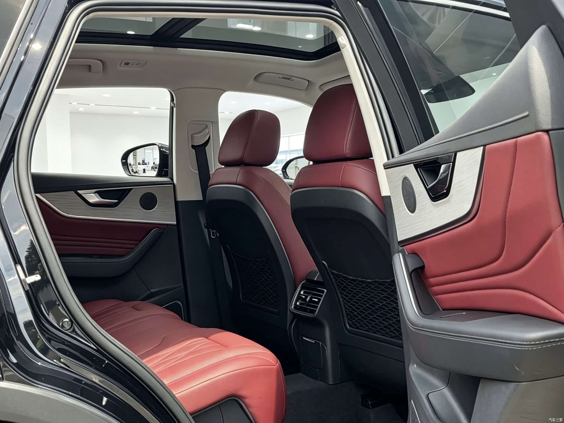 Hongqi HS5, 2025 7