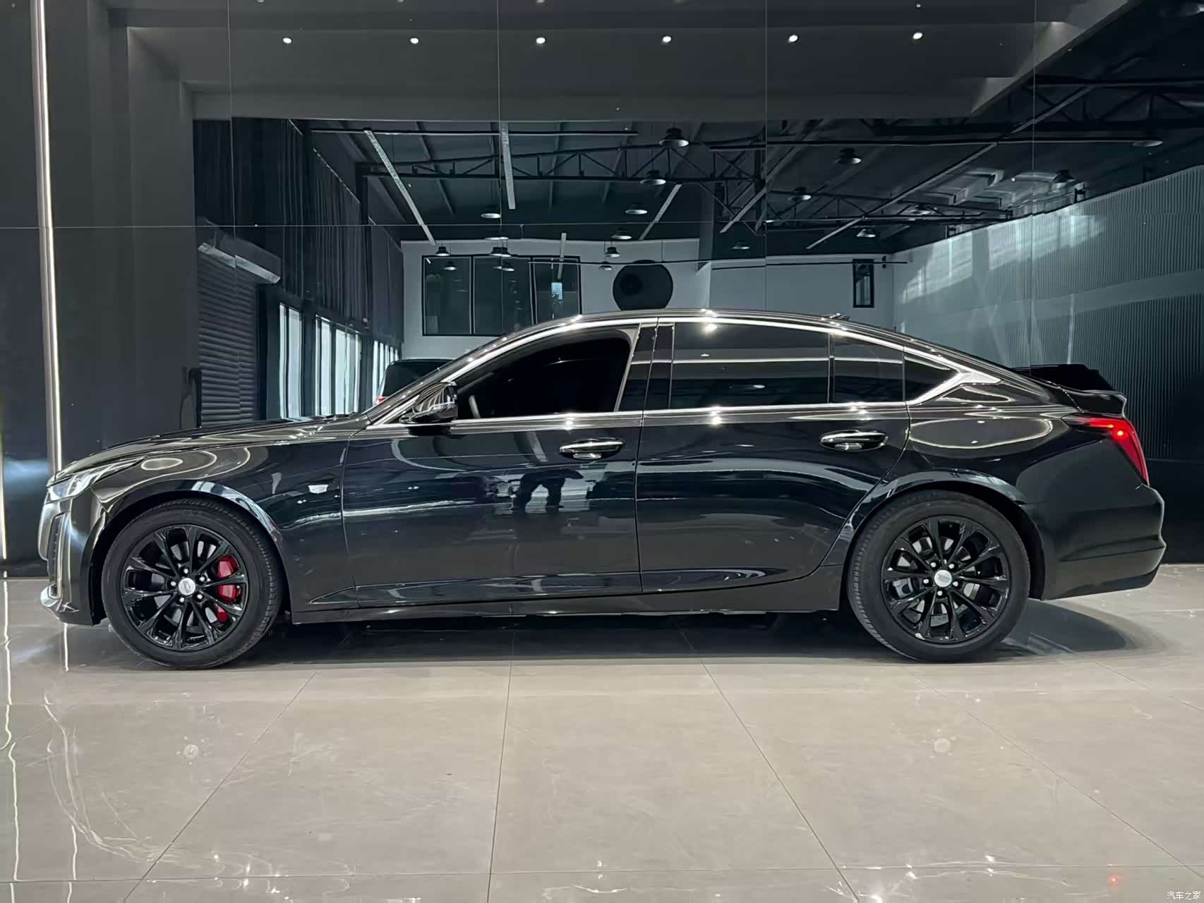 Cadillac CT5, 2023 4