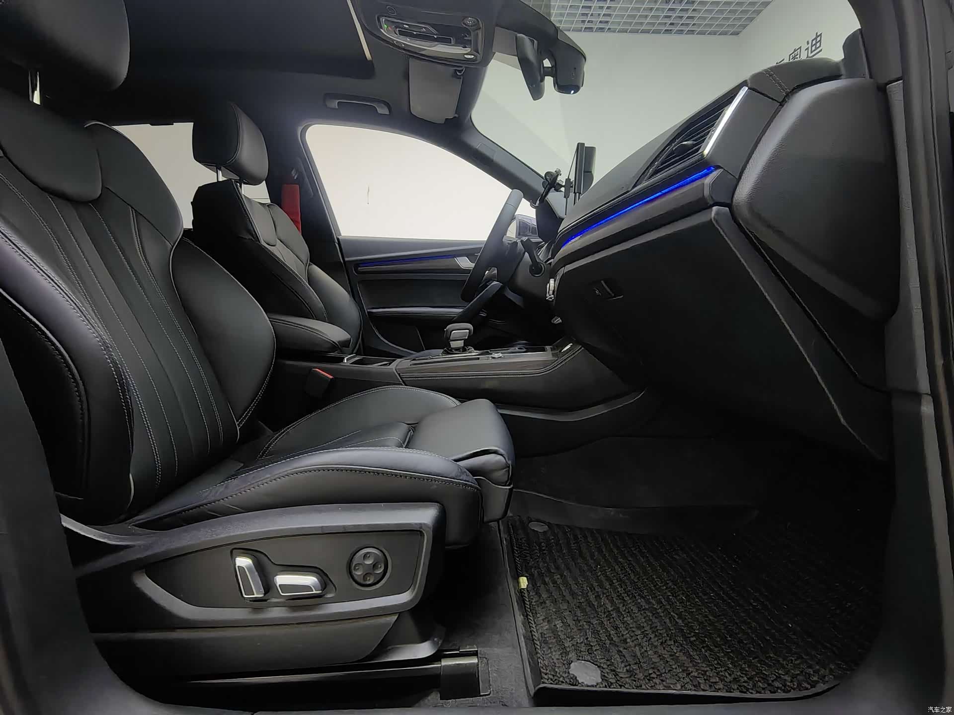 Audi Q5L, 2024 9