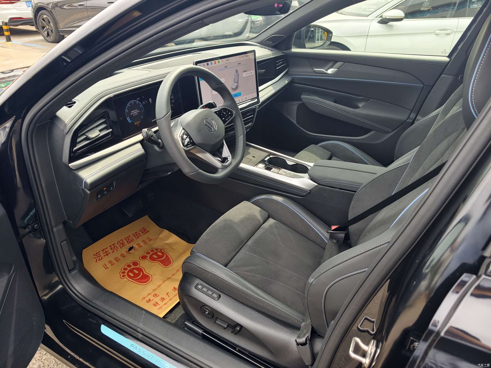 Volkswagen Passat, 2025 все фото