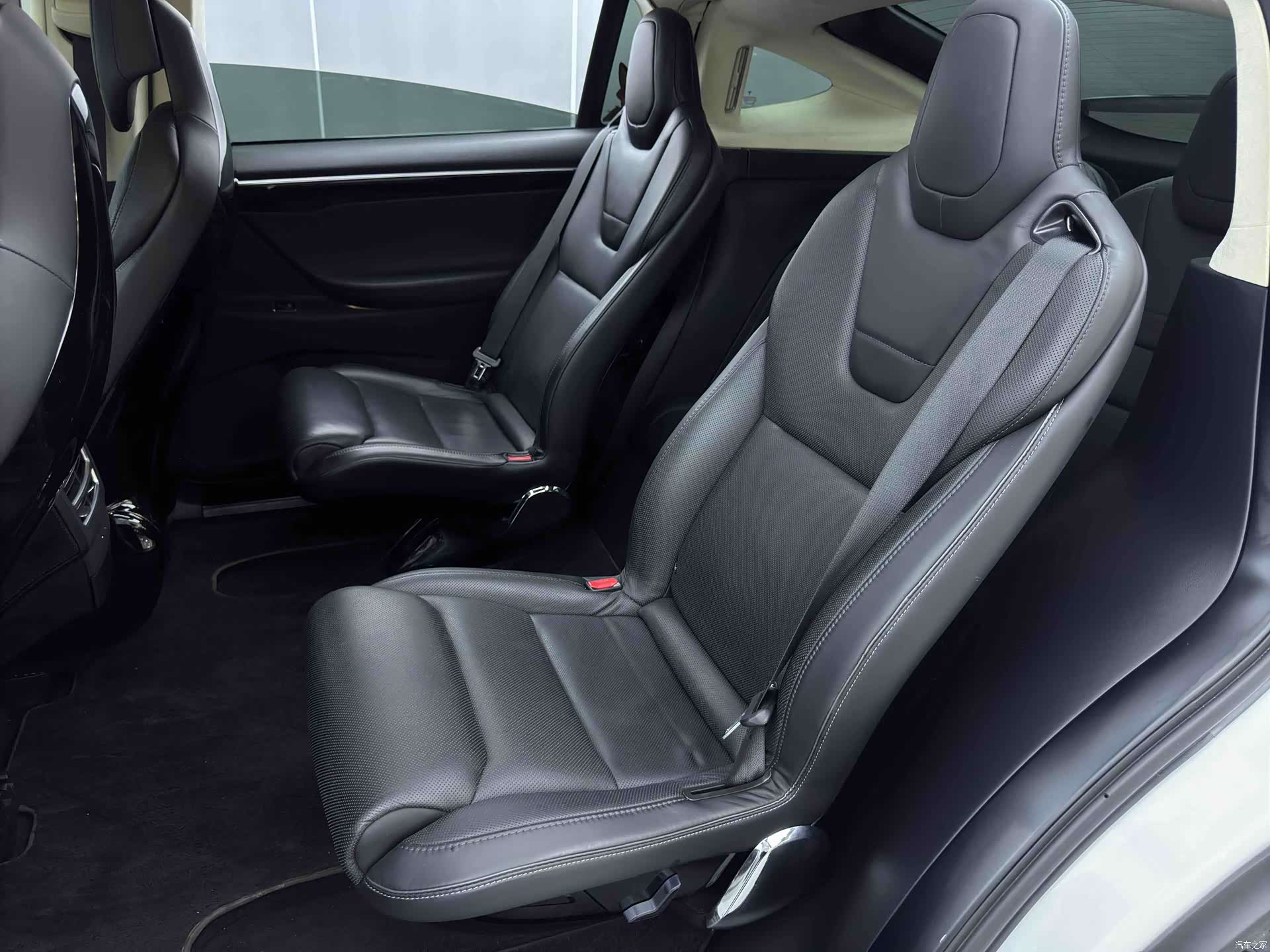 Tesla Model X, 2016 20