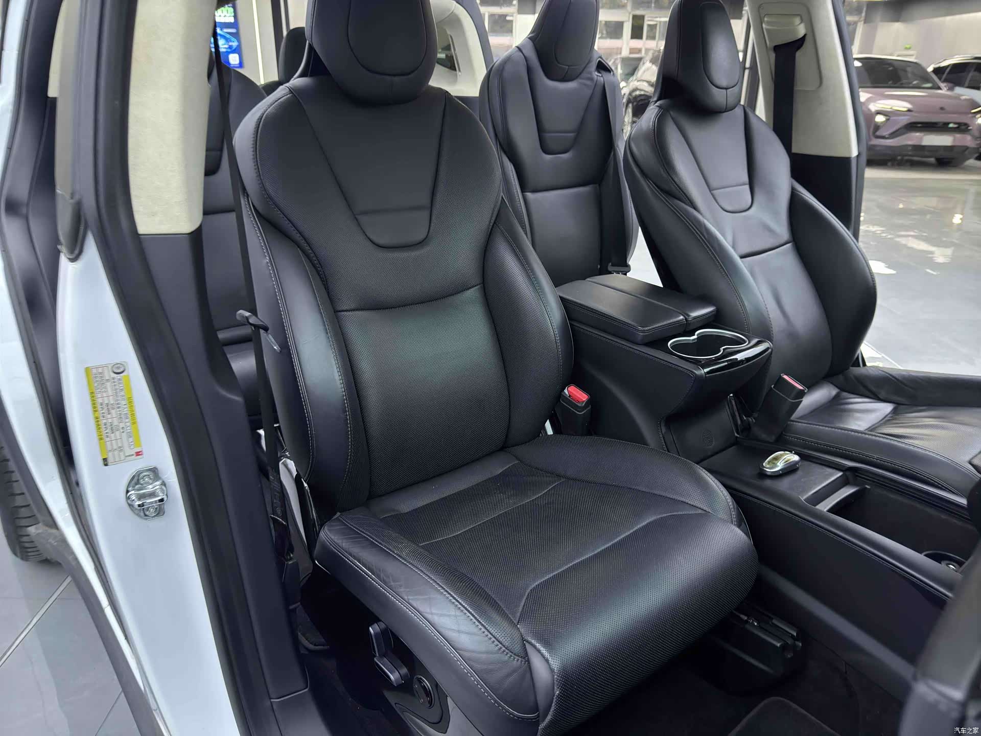 Tesla Model X, 2016 17