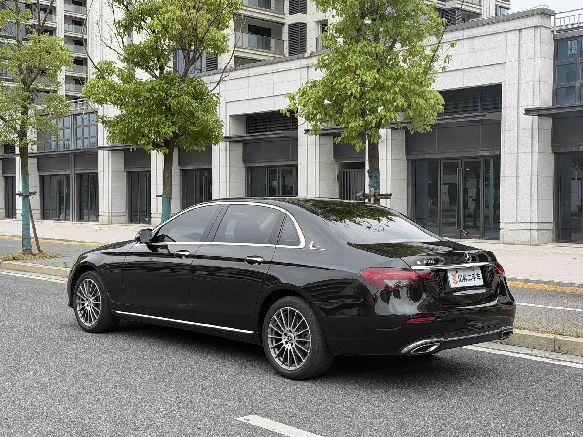 Mercedes-Benz E-Class, 2022 3