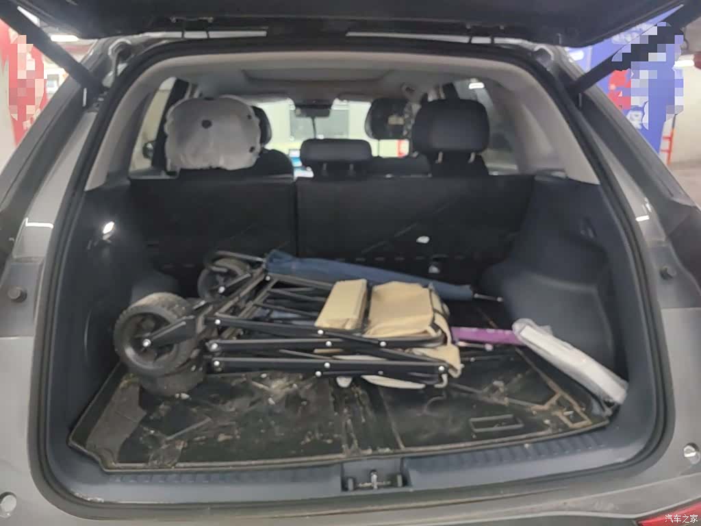 Geely Galaxy E5, 2025 19