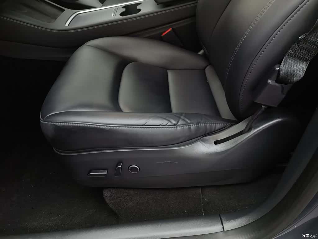 Tesla Model Y, 2022 20
