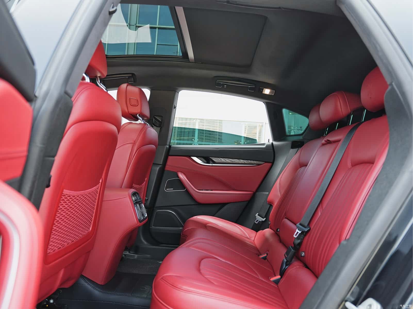 Maserati Levante, 2018 13