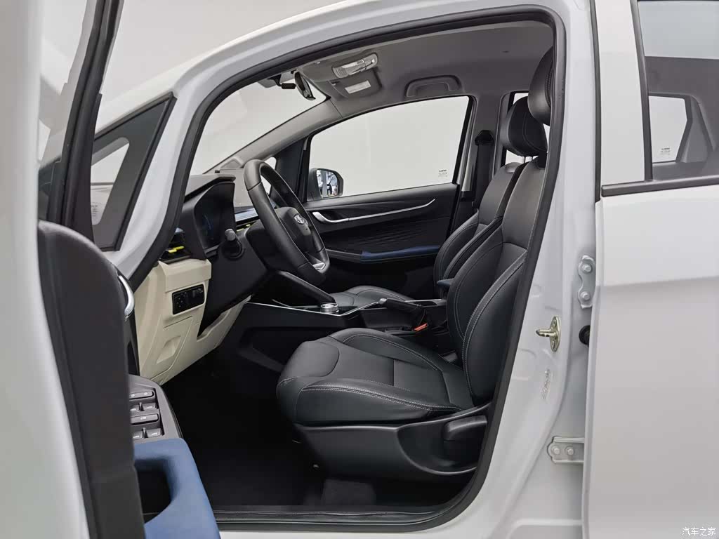 Geely EX3, 2022 10