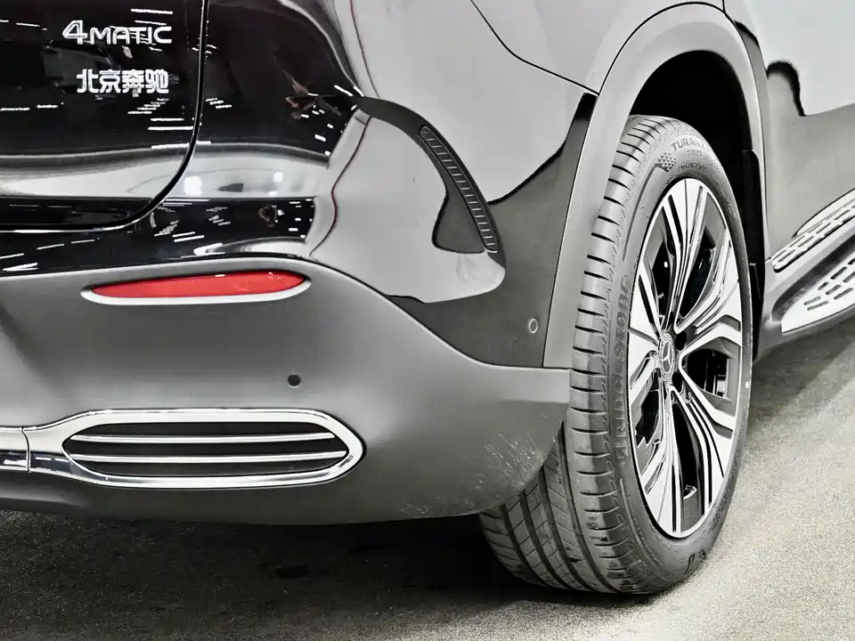 Mercedes-Benz EQE SUV