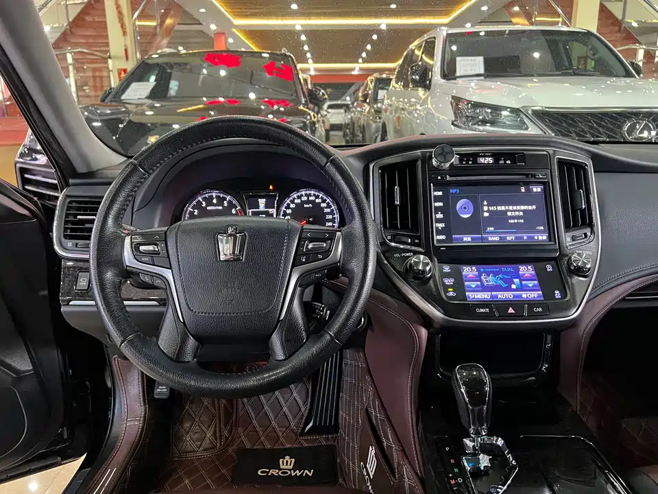Toyota crown