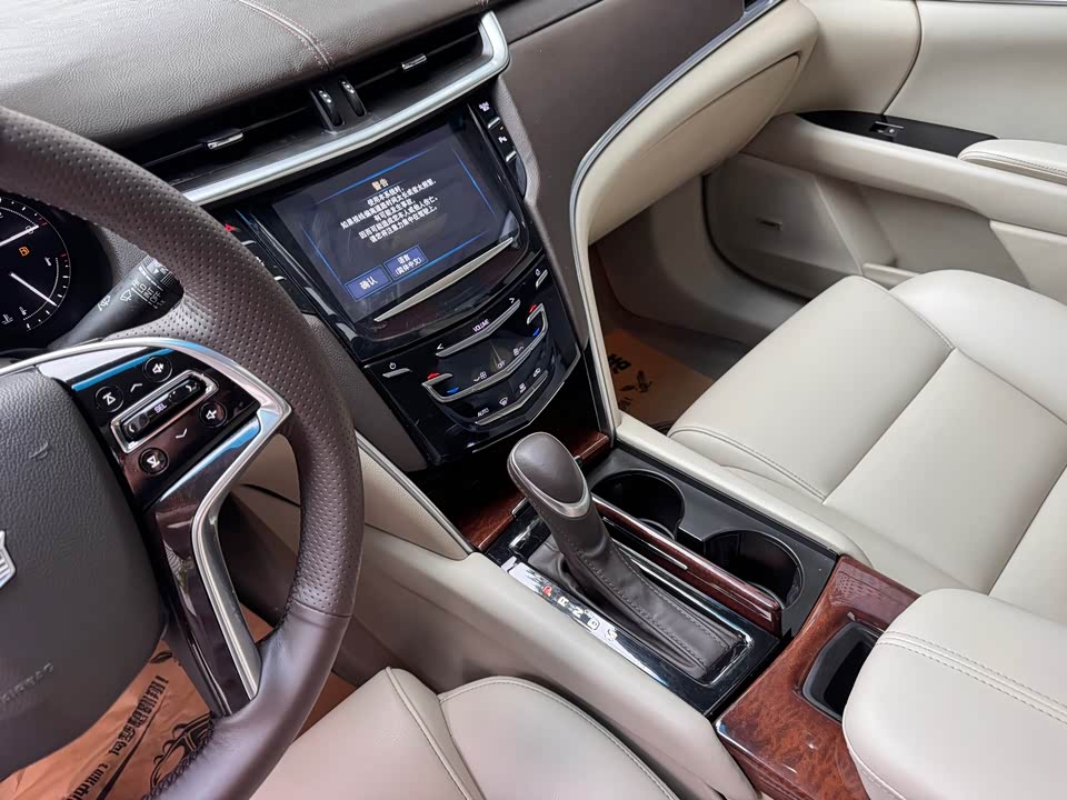 Cadillac XTS