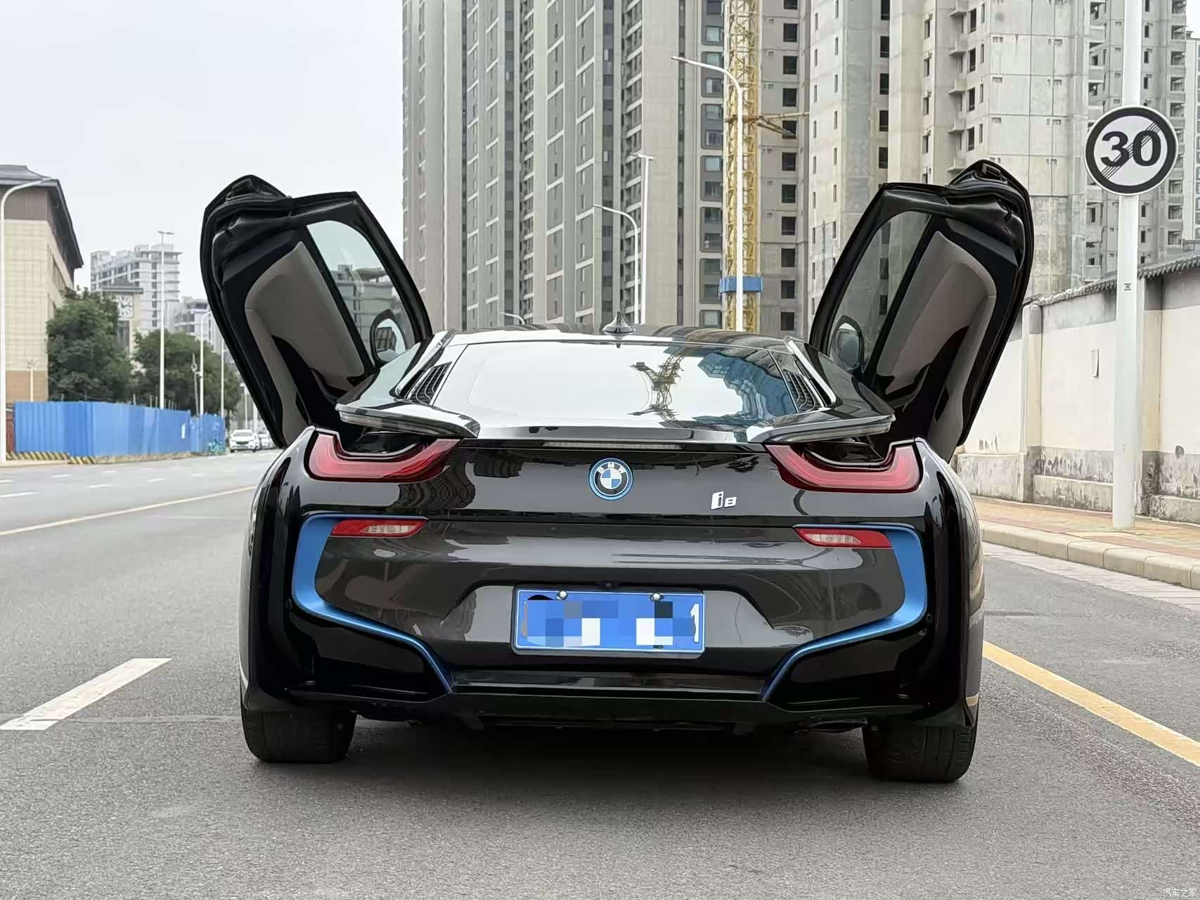 BMW i8, 2018 15
