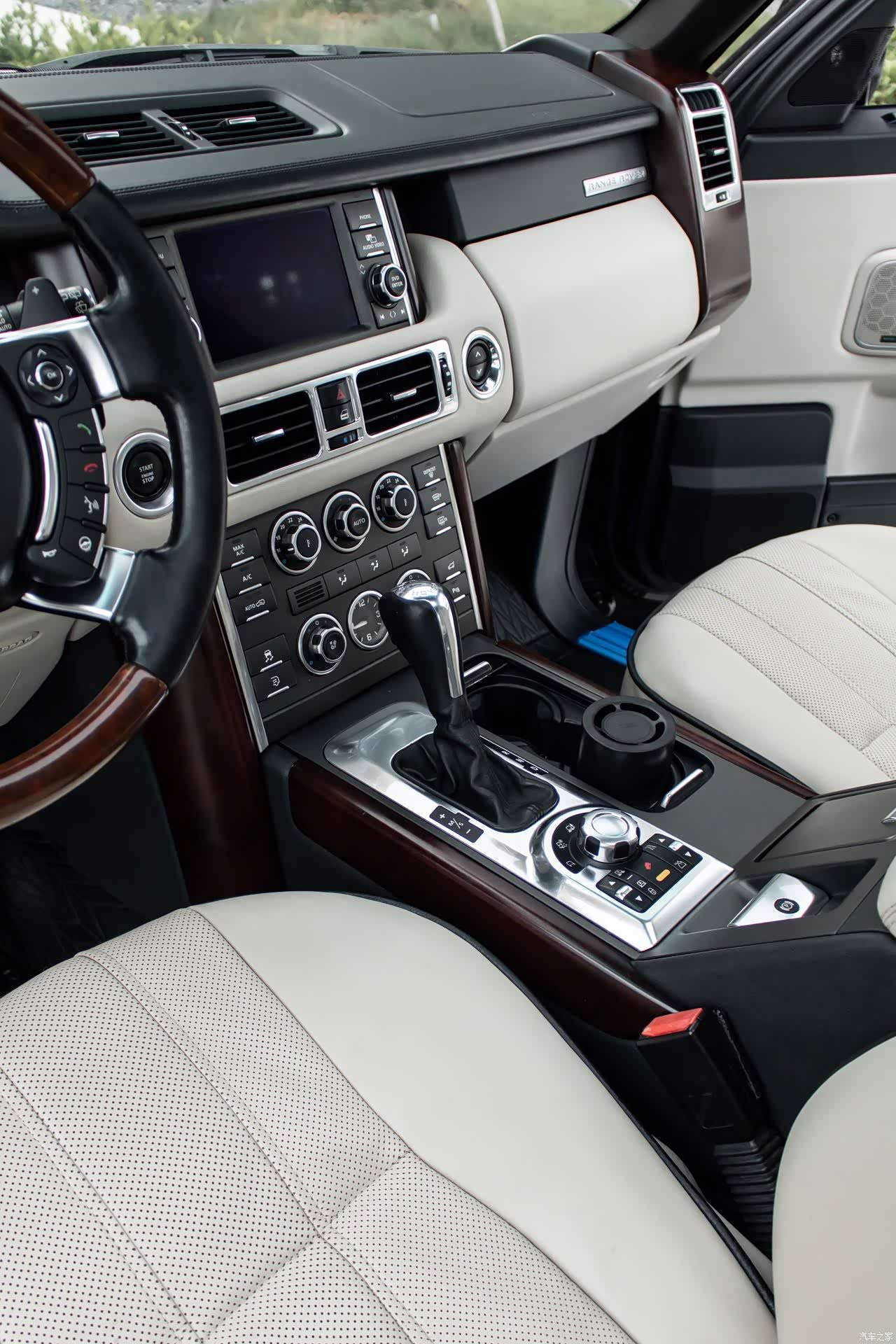 Land Rover Range Rover, 2012 12