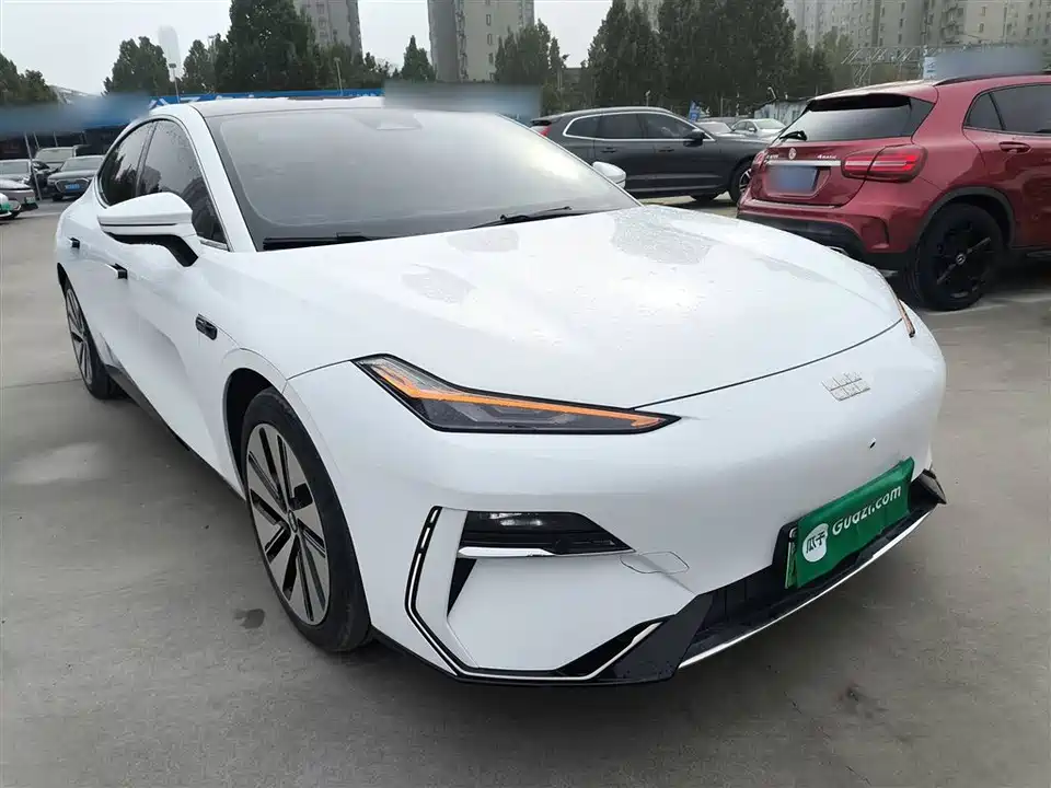 Geely Galaxy Galaxy E8