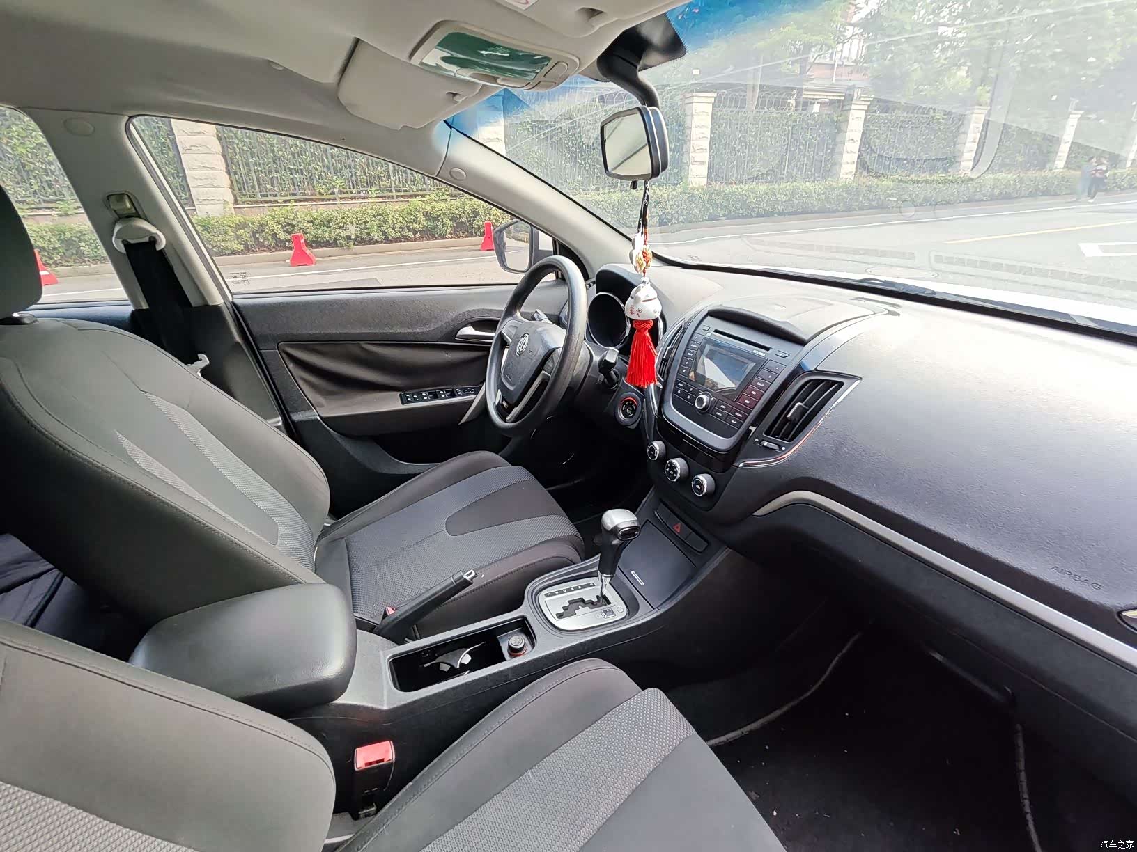 MG MG5, 2014 11