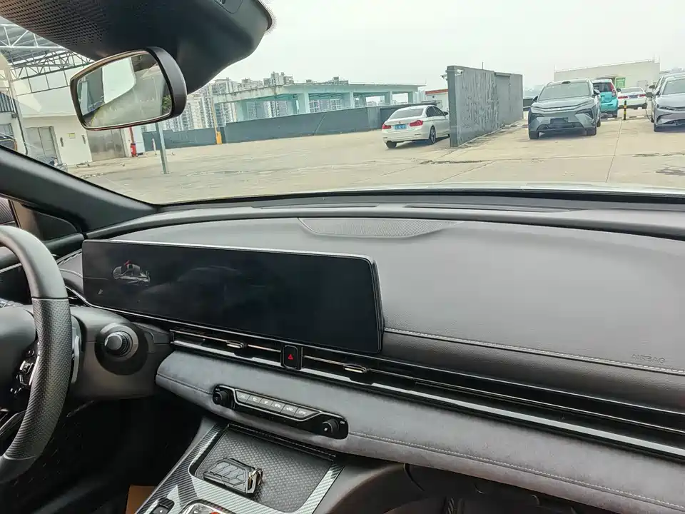 Trumpchi Shadow Leopard