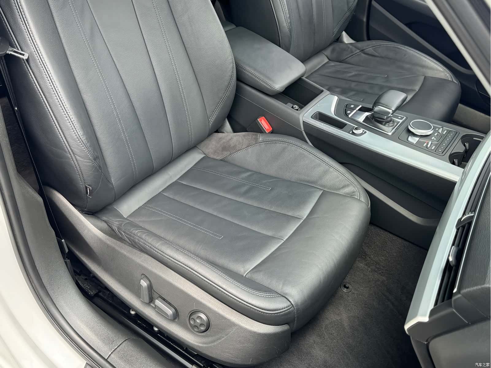 Audi A4L, 2019 17