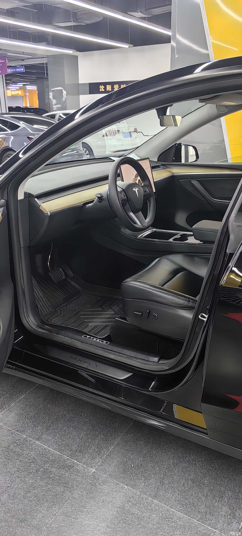 Tesla Model Y, 2022 23
