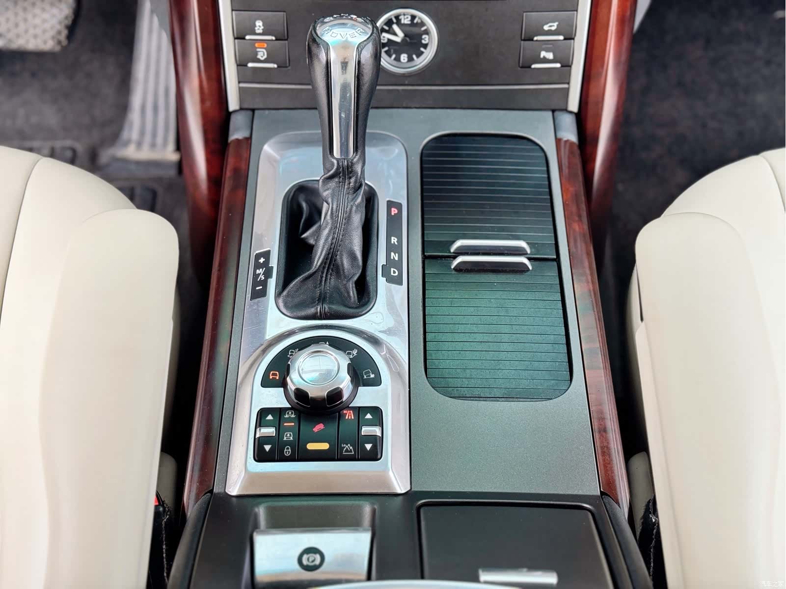 Land Rover Range Rover, 2012 12