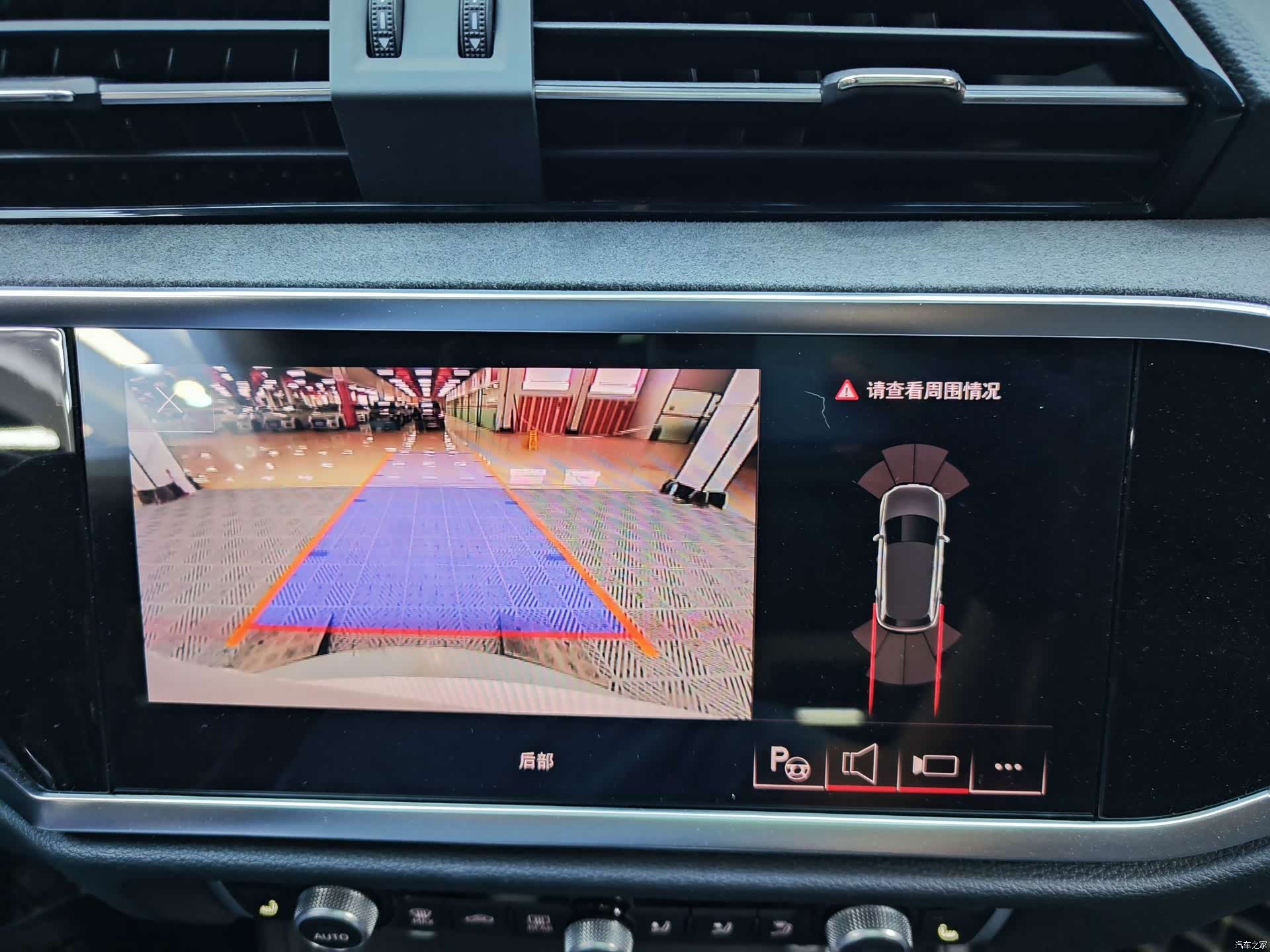 Audi Q3, 2022 18