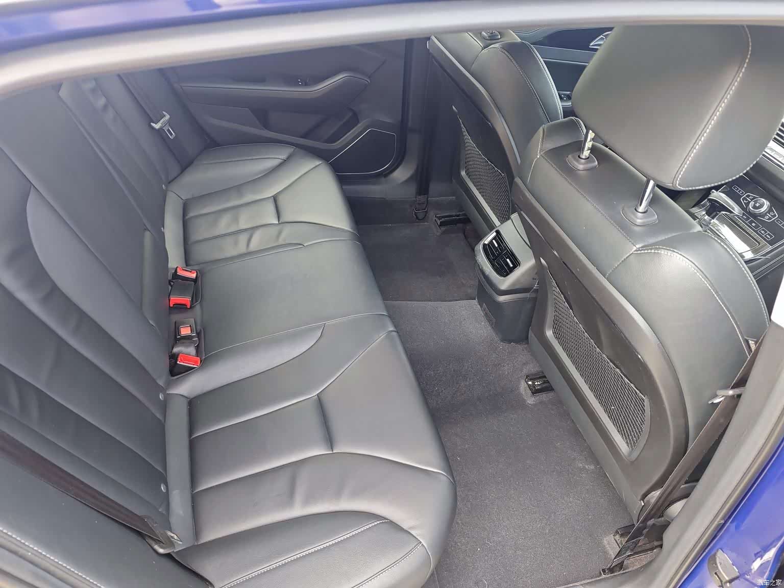 Hongqi H5, 2018 10